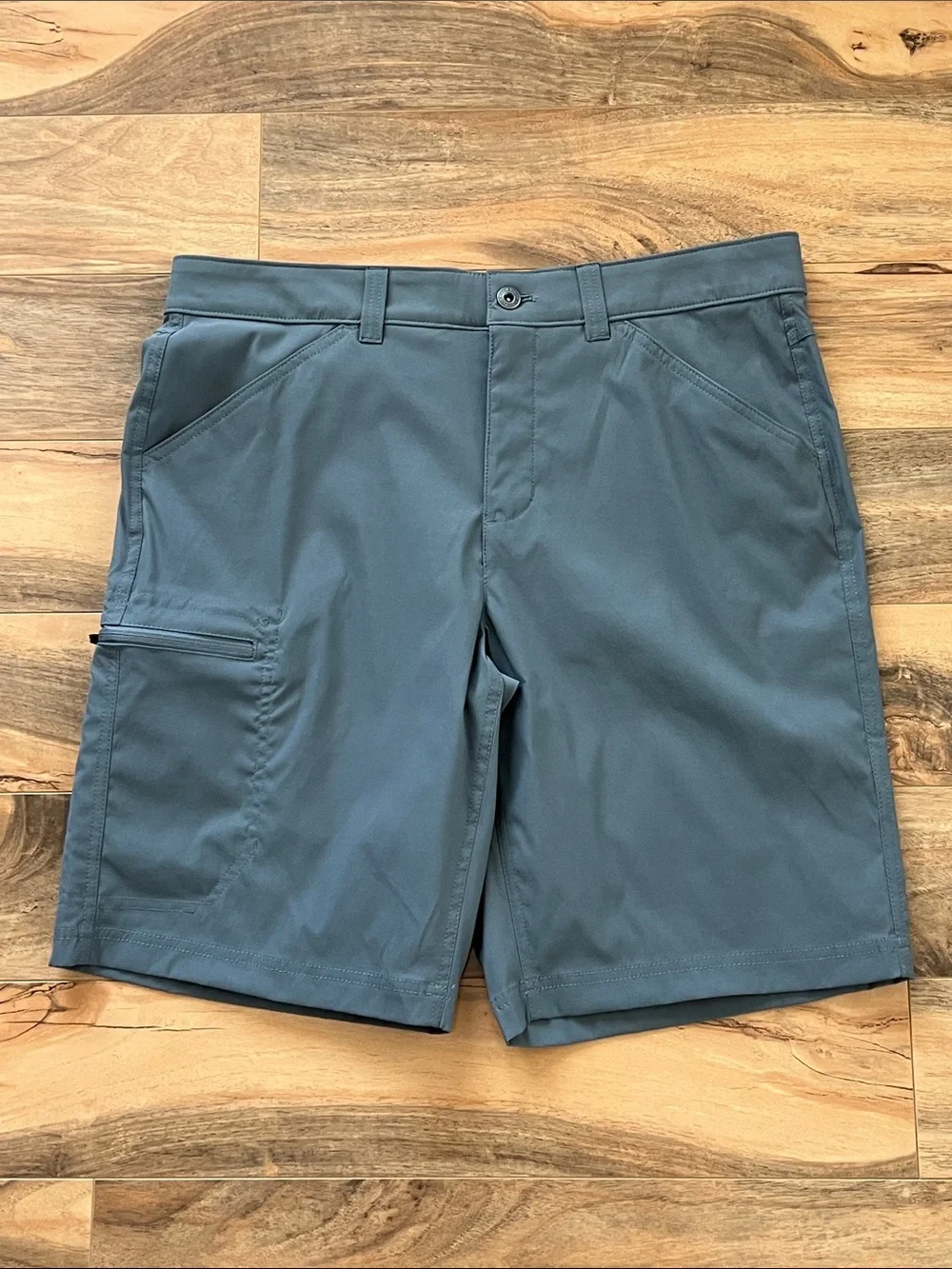 Eddie Bauer Rainier Tech Shorts Men’s Sz 34 Gray Hiking Outdoor Stretch NWT